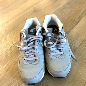 😎😎😎 Nike Airmax navigate size 10 gently loved😎😎